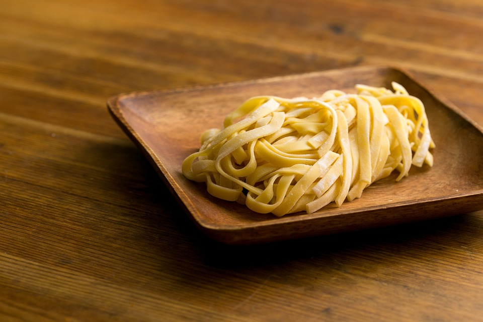 Fresh_noodles-152188.jpg - 120.83 kB