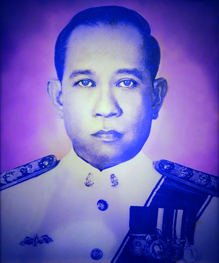 นายรัตนะ พุ่มเล็ก