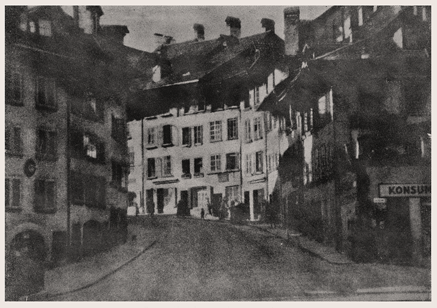 ภาพหนึ่งที่ ดร. ตั้ว ลพานุกรม เป็นผู้ถ่าย และได้รับรางวัลในการประกวดภาพถ่ายที่กรุงเบิร์น ภาพหนึ่งที่ ดร. ตั้ว ลพานุกรม เป็นผู้ถ่าย และได้รับรางวัลในการประกวดภาพถ่ายที่กรุงเบิร์น